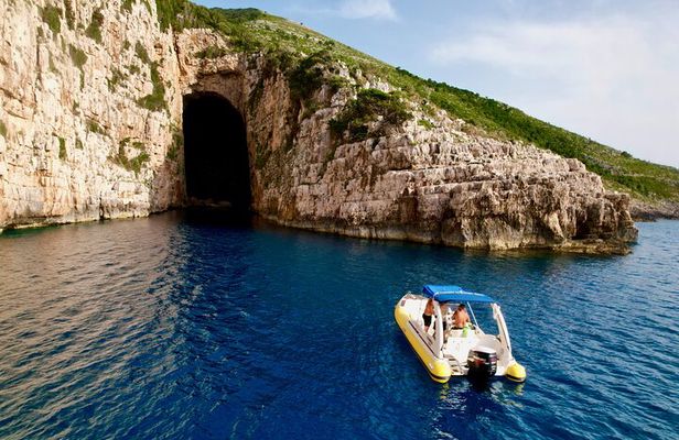 Vlore Private Speedboat Tour to Haxhi Ali Cave & Karaburun Beach