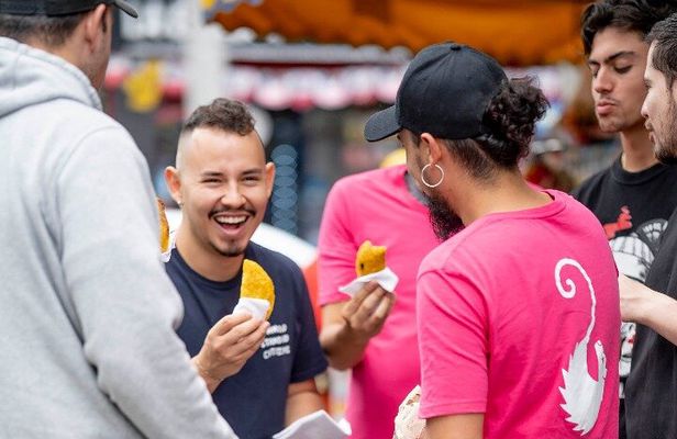 Traditional food tasting activity in Envigado