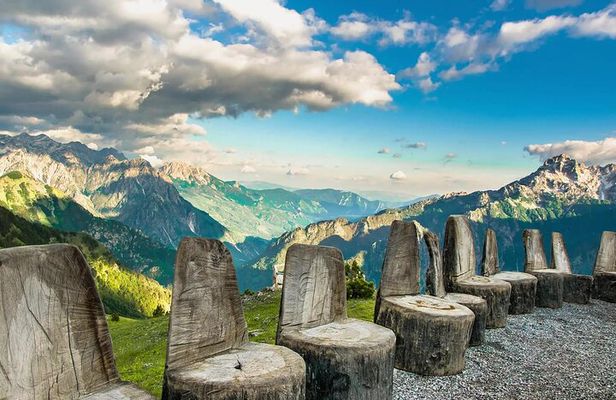Small Group Hiking Tour; Theth & Blue Eye in 3 Days