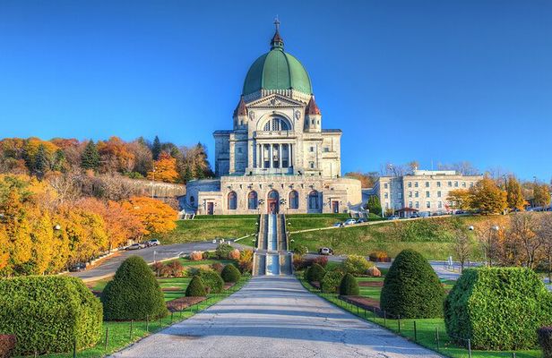 Full Day Montreal Guided City Tour with Cruise from Ottawa