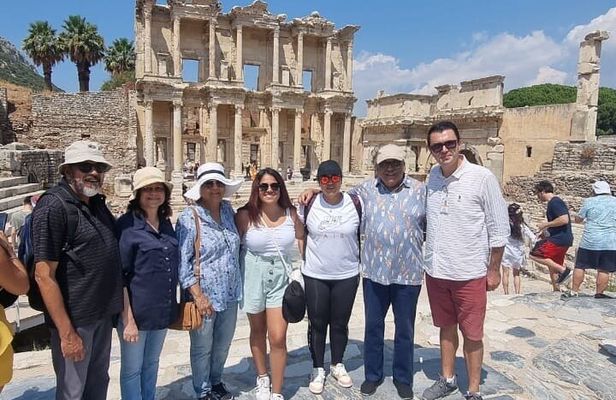 Ephesus and Sirince Half-Day Private Tour with Lunch