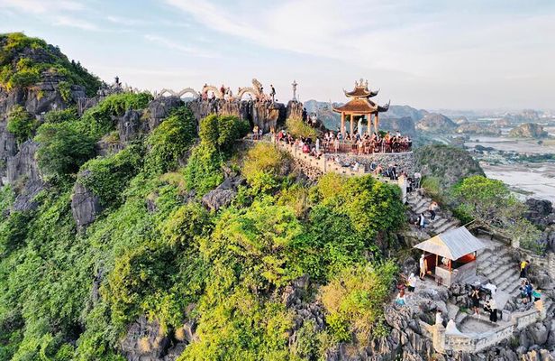 Ninh Binh Full-Day Tour from Hanoi with Boat and Bike