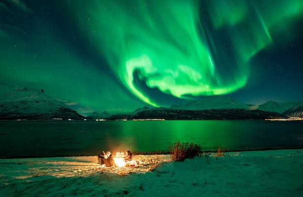 Northern Lights tour, photos, toilet, meal, skycam in mbus