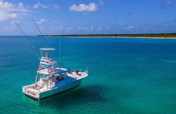 6 Hour Private Fishing Tour in Puerto Aventuras Riviera Maya