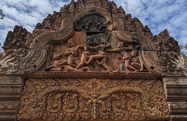 Special Bonteay Srei, Kbal Spean & Beng Mealea Tour