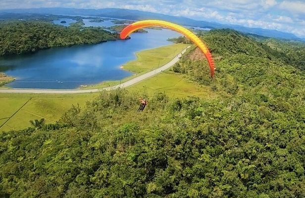 Private Guatape +Boat Ride+Paragliding Flight+Animal Farm