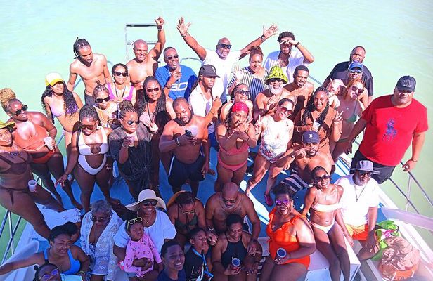 Shared party boat cruise & Snorkel & wonderful time in Punta Cana