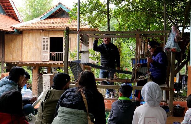 Full-Day Cycling & Handcraft Workshop in Mai Chau Valley