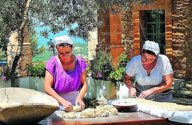 Private Cooking class of authentic recipes in the Corfu Farm