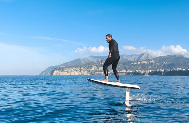 E-foil experience in Capri: fly over the sea