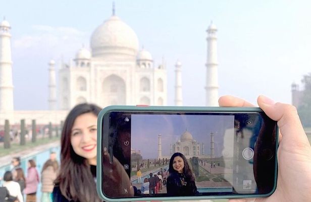 Sunrise Tour of Taj Mahal with Agra Fort and Baby Taj