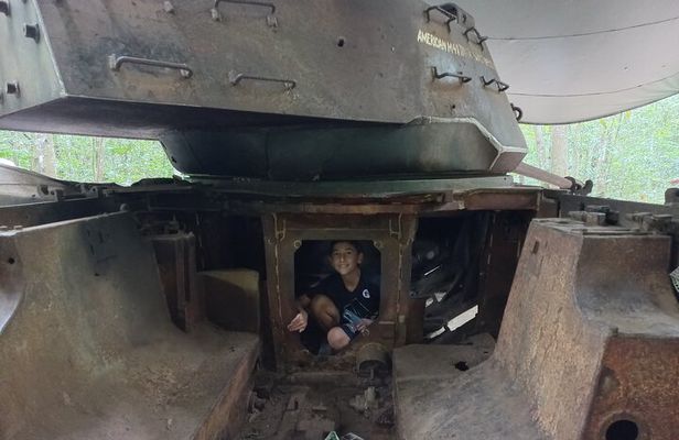 Cu Chi tunnels w 20 years of insider