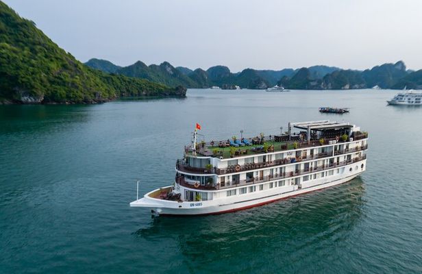 2 Days Ha Long Bay Amanda Cruise from Hanoi