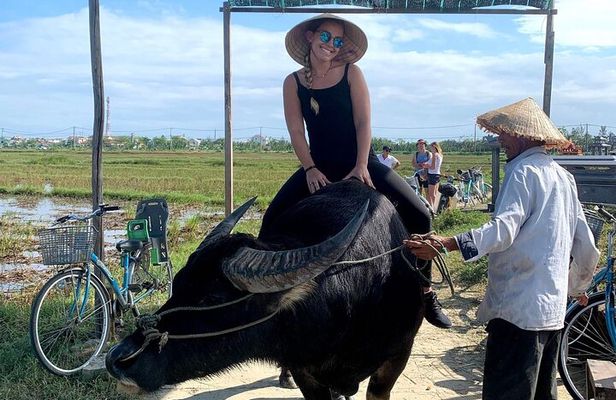 Hoi An bicycle tour to beautiful countryside
