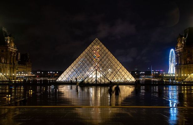 Paris Evening Walking Tour through the City of Lights
