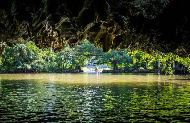 Trang An Grottoes - Hoa Lu - Mua cave [Best Price] 1 Day Trip
