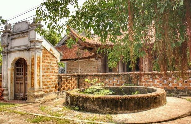 Tay phuong pagoda and Duong Lam ancient village with biking