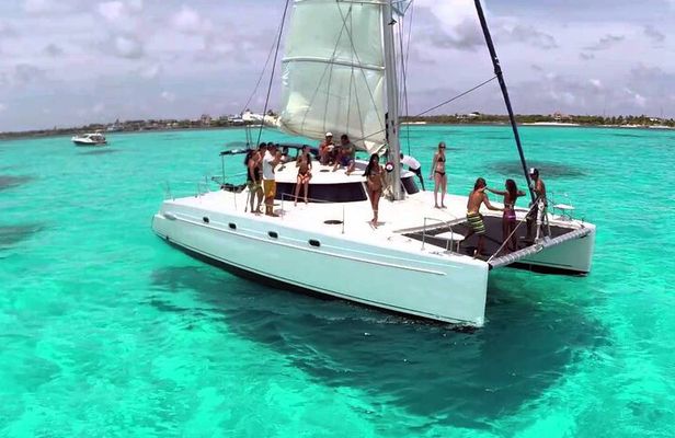 Cancun All Inclusive Catamaran Tour to Isla Mujeres