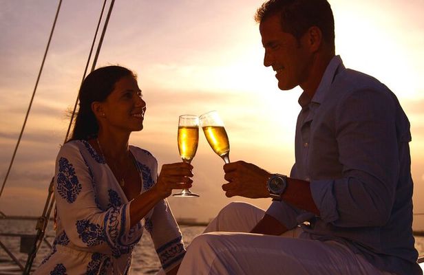 Sunset Catamaran Tour with Transportation in Riviera Maya