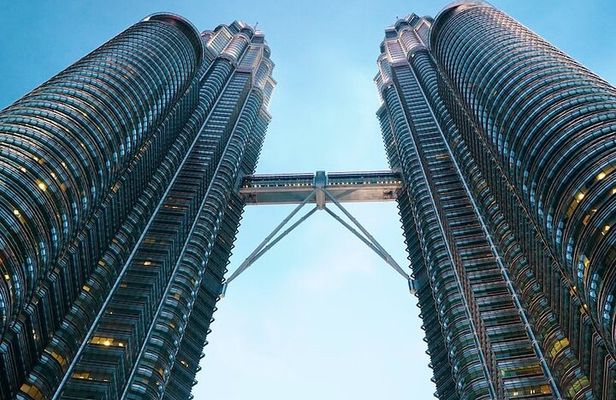 Petronas Twin Tower Skybridge View and Dining Experience Tour