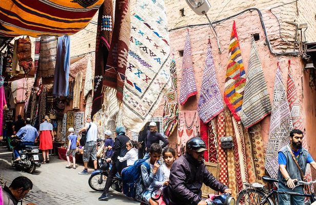 Shopping Culture Experience tour in Mumbai