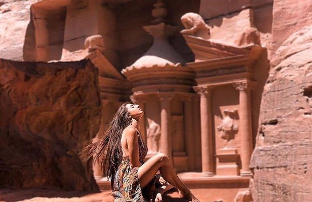 4-Day Private Tour: Jerash, Dead Sea, Petra & Wadi Rum Adventure