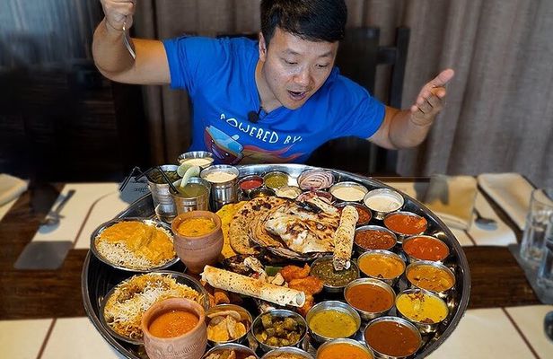 Discover the culinary diversity of Indian Dishes in Mumbai