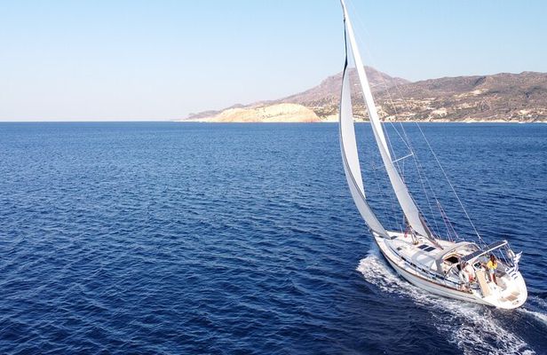 2-Day Private Sailing Tour around Milos, Kimolos and Polyaigos