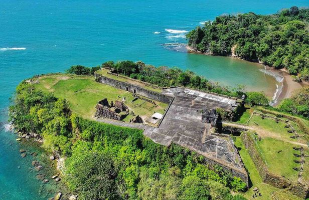 Full-Day Fort San Lorenzo and Panama Canal Guided Tour