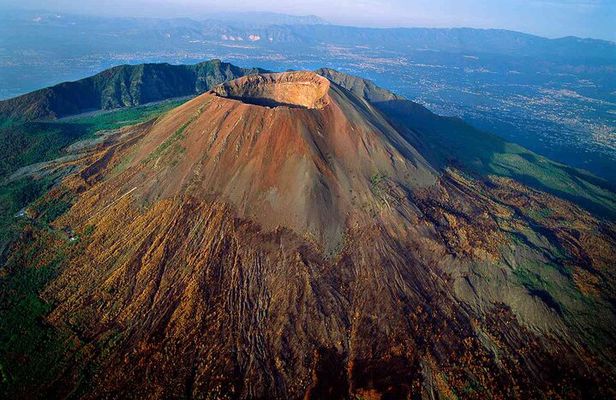 Vesuvius, V.I.P. the only Tour with Volcanological Guide