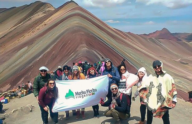 Rainbow Mountain & Red Valley Private Full Day Trek
