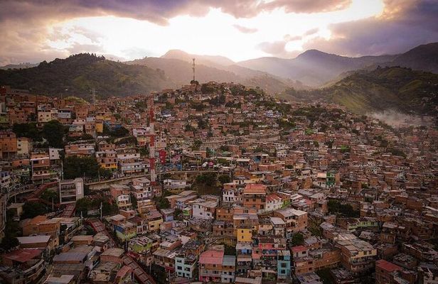 Private Half-Day Tour to Comuna 13 in Medellín.