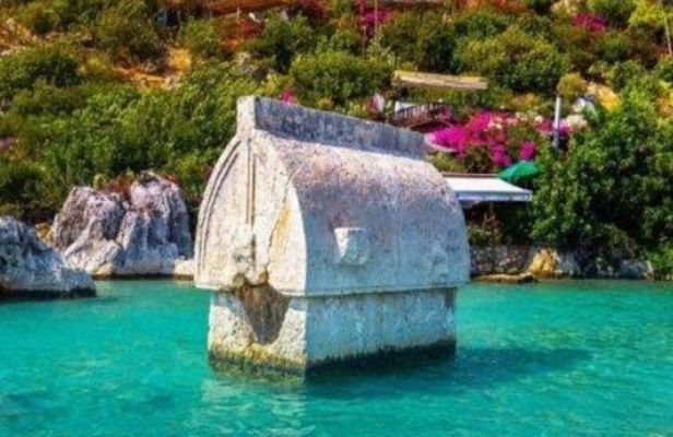 Explore Lycian Rock Tombs, St. Nicholas Church & the Sunken City