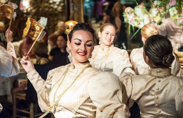 Maltese Traditional Dinner and Folklore Show with Transfers