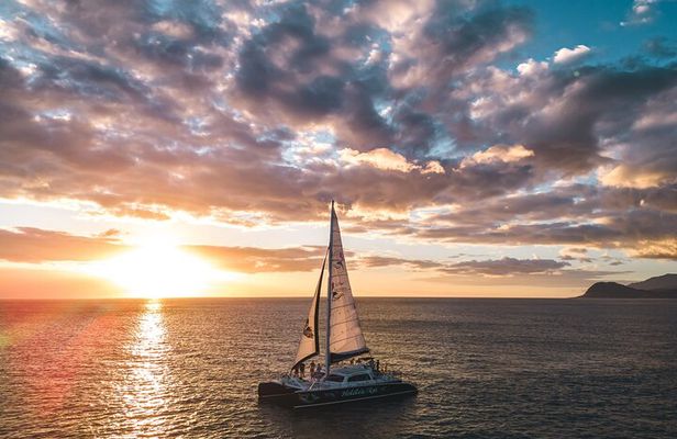 2-Hour Oahu Sunset Catamaran Sail