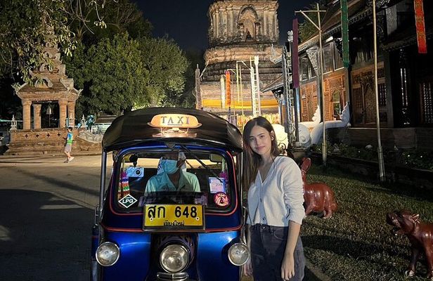 Chiang Mai Temples and Market Tuk-Tuk Evening Night Tour