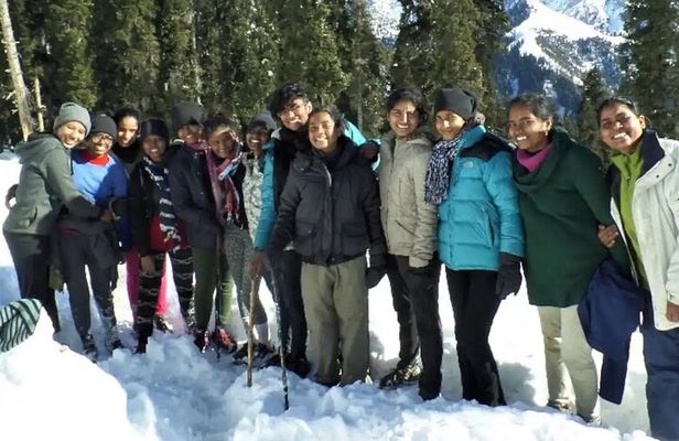Kashmir Snow Trek