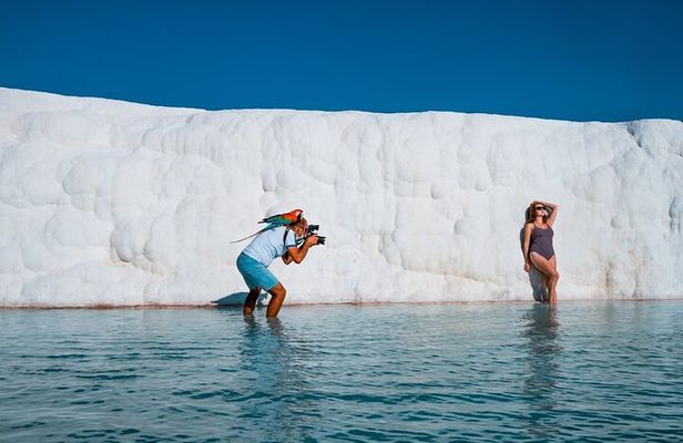 Full-Day Guided Tour in Pamukkale and Salda Lake