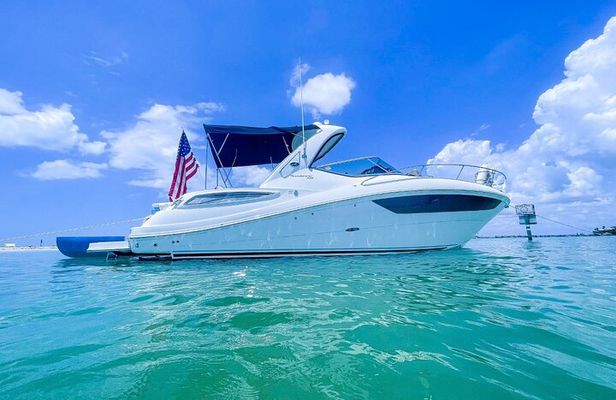 Yacht party cruise in St. Petersburg to Shell Key