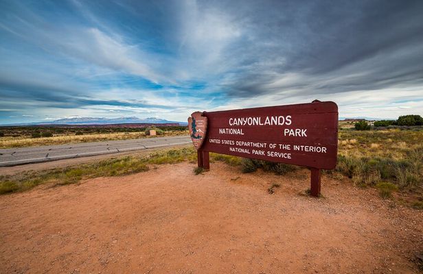 Walk With The Ancients Secluded Sunset Canyonlands Hike Adventure