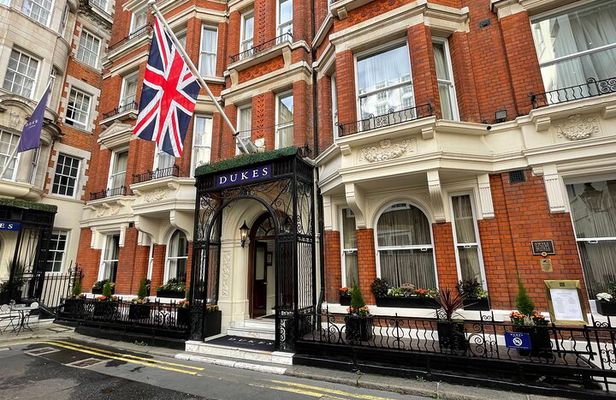 Private Walking Tour of the real James Bond's Mayfair