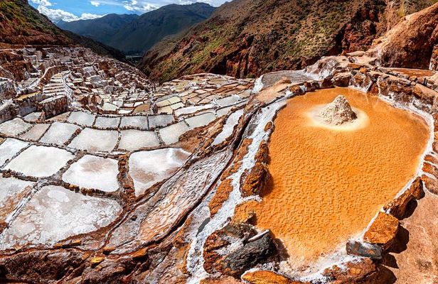 2-Day Tour to Maras, Moray, and Machu Picchu from Cusco