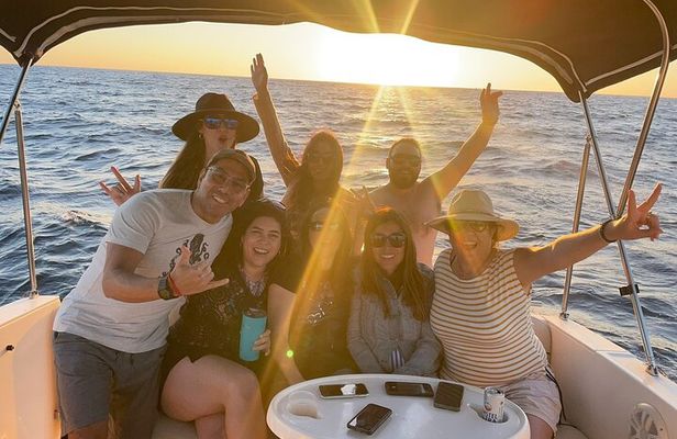 32Ft Private yacht tour!