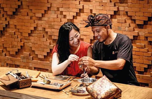 Bali Traditional Silver Jewelry Making Class and Temple Visit 