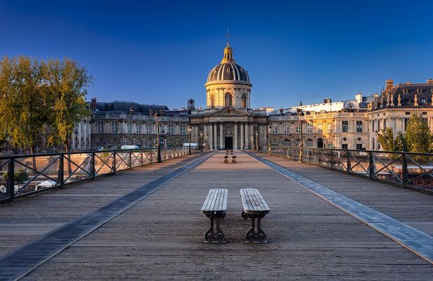Paris TV Character Walking Tour with Optional Seine River Cruise