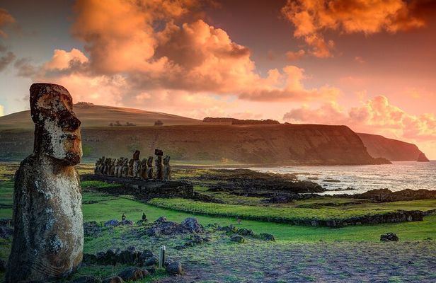 Full Day Private Tour: Factory of the Moai the stone giants