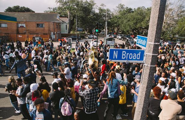 Half-Day Private Nola Culture Second Line Tour and Music Experience