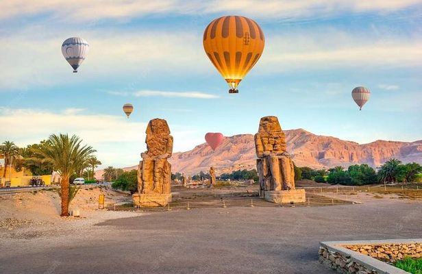 Luxor: Luxury sun Rise Hot Air Balloon Ride Lifetime Experience 