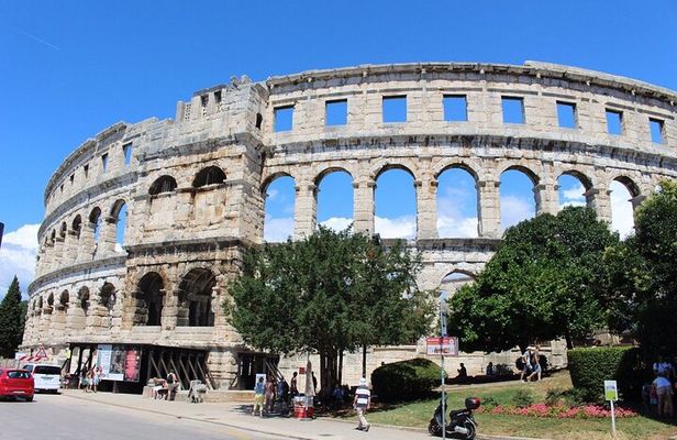 Pula walking tour