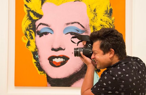 Instagram Photo Tour and Art Walk